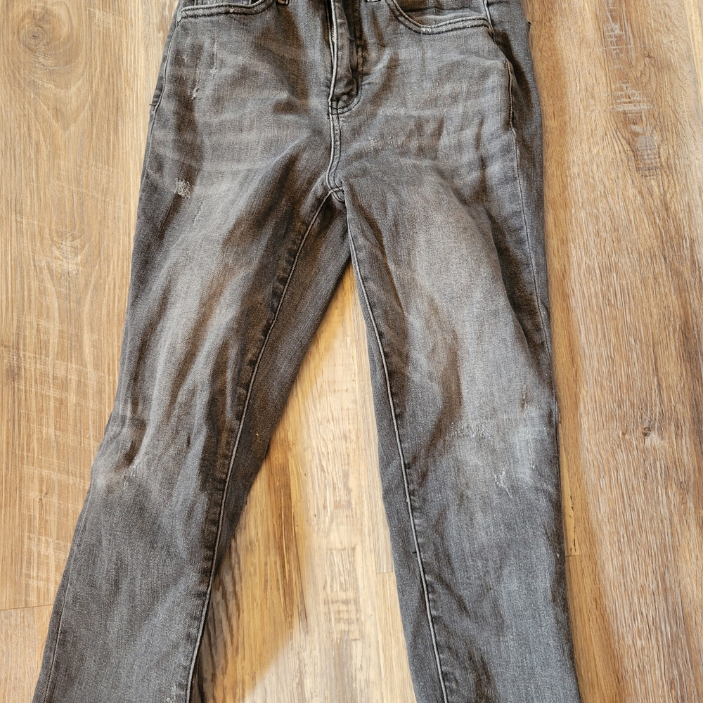 Judy Blue Charcoal Denim Capri  Jeans